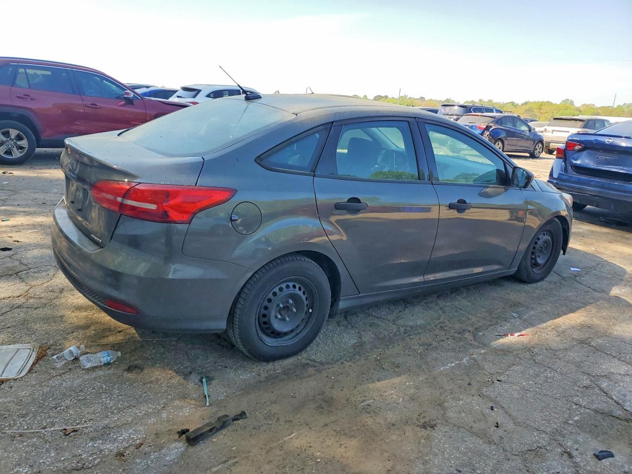 2016 Ford Focus S - Image 3