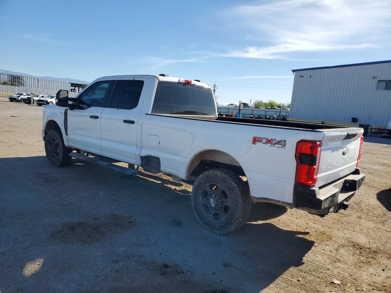 2023 Ford F250 - Image 2