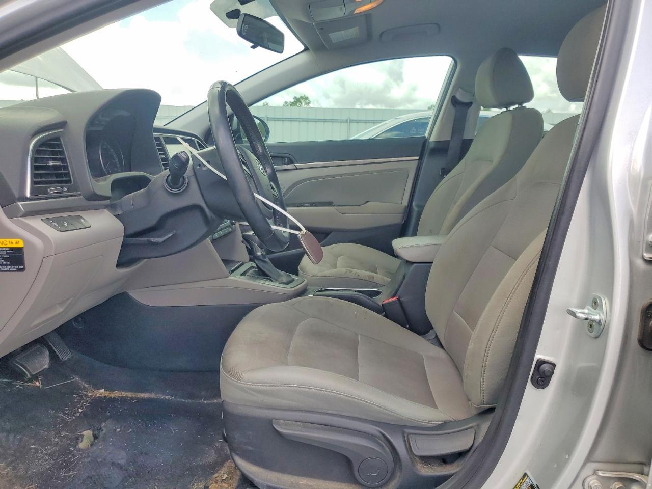 2017 Hyundai Elantra Se - Фото 7