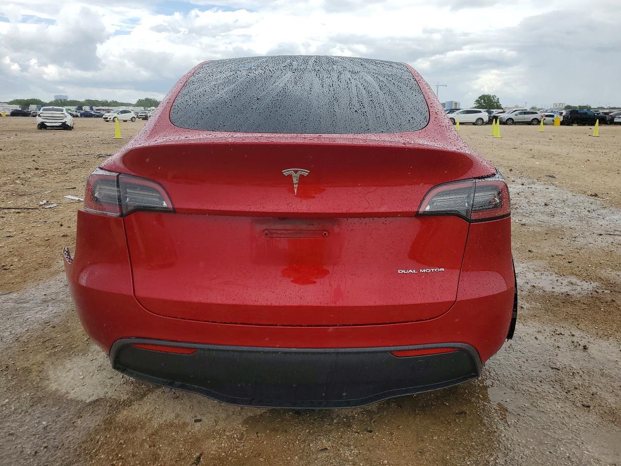 2023 Tesla Model Y - Фото 6