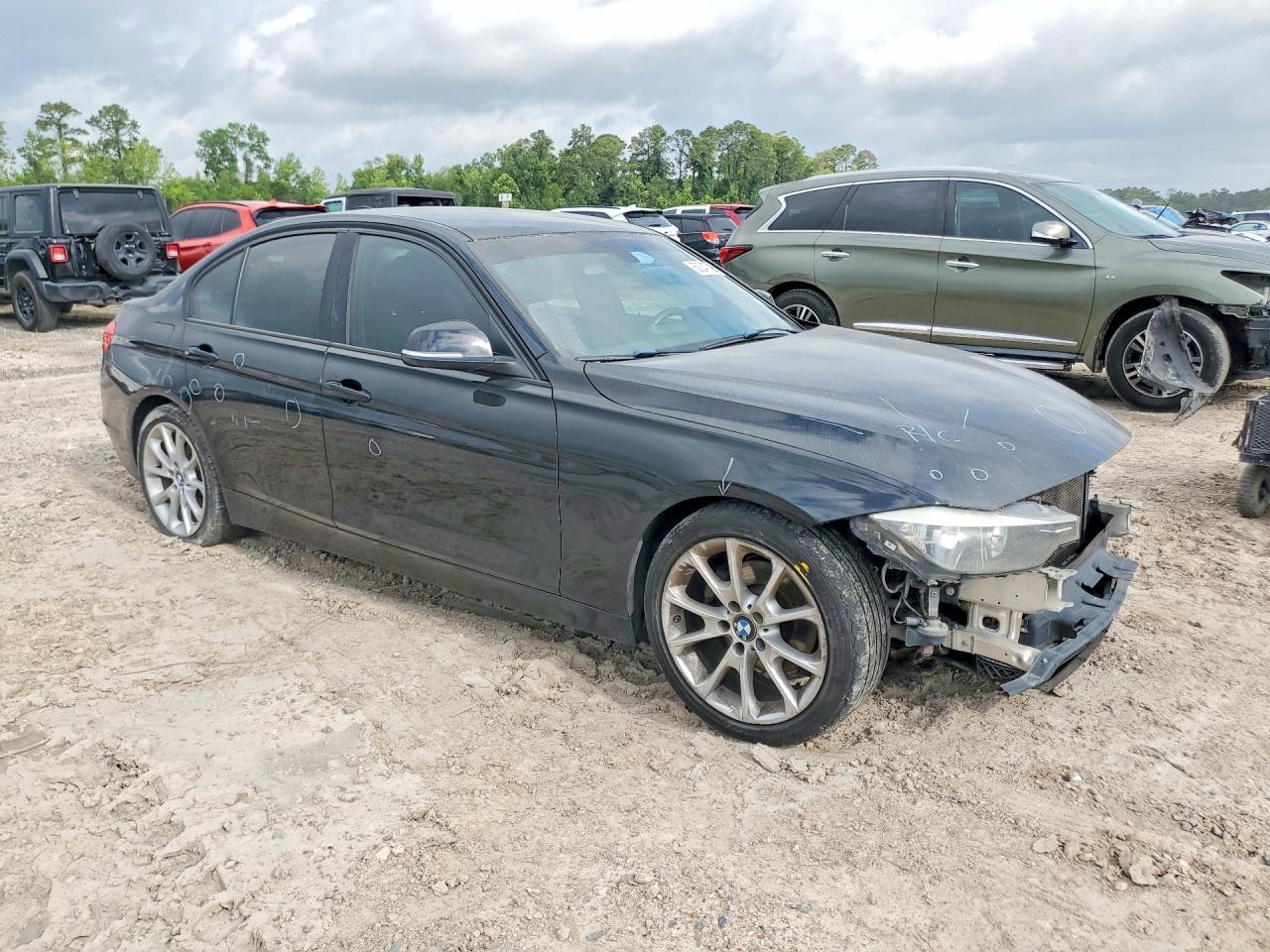 2014 BMW 320 - Image 4
