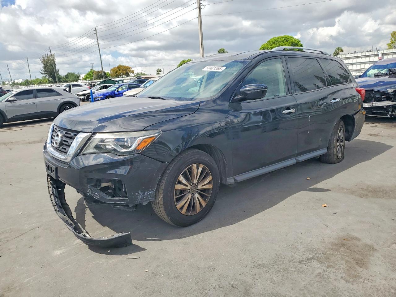2020 Nissan Pathfinder Sv