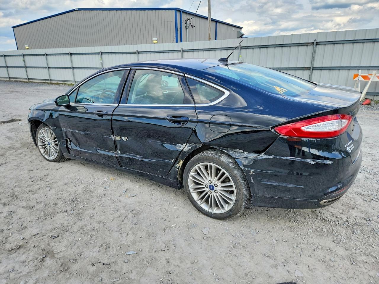 2016 Ford Fusion Se - Фото 2