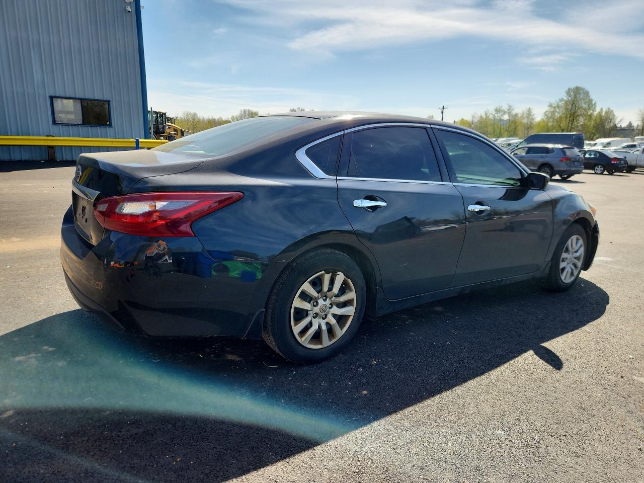 2018 Nissan Altima 2.5 S - Image 3