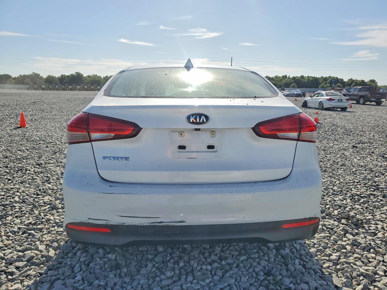 2018 Kia Forte Lxs - Фото 6
