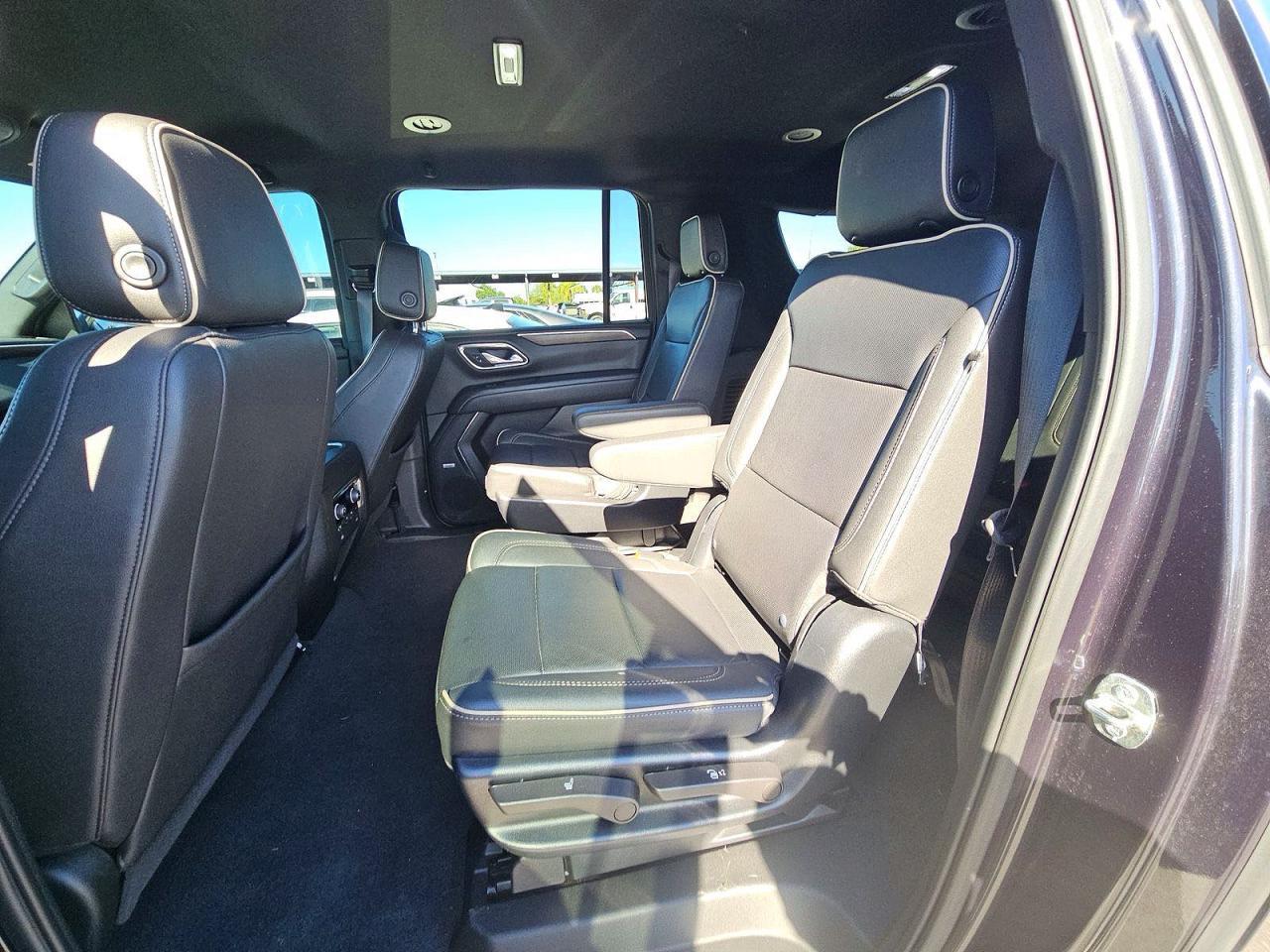 2023 Chevrolet Suburban K1500 Premier - Image 6