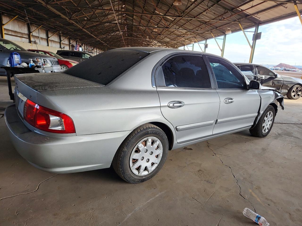 2004 Kia Optima Lx - Image 3