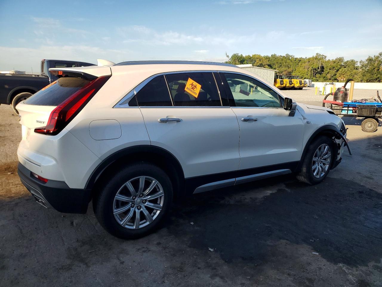 2023 Cadillac Xt4 Premium Luxury - Фото 3