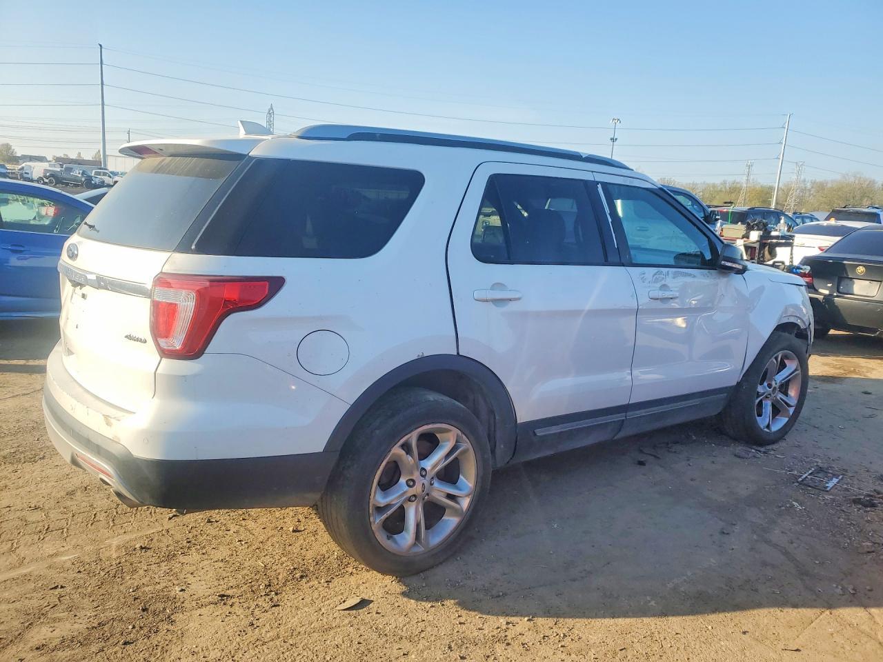 2016 Ford Explorer Xlt - Image 3