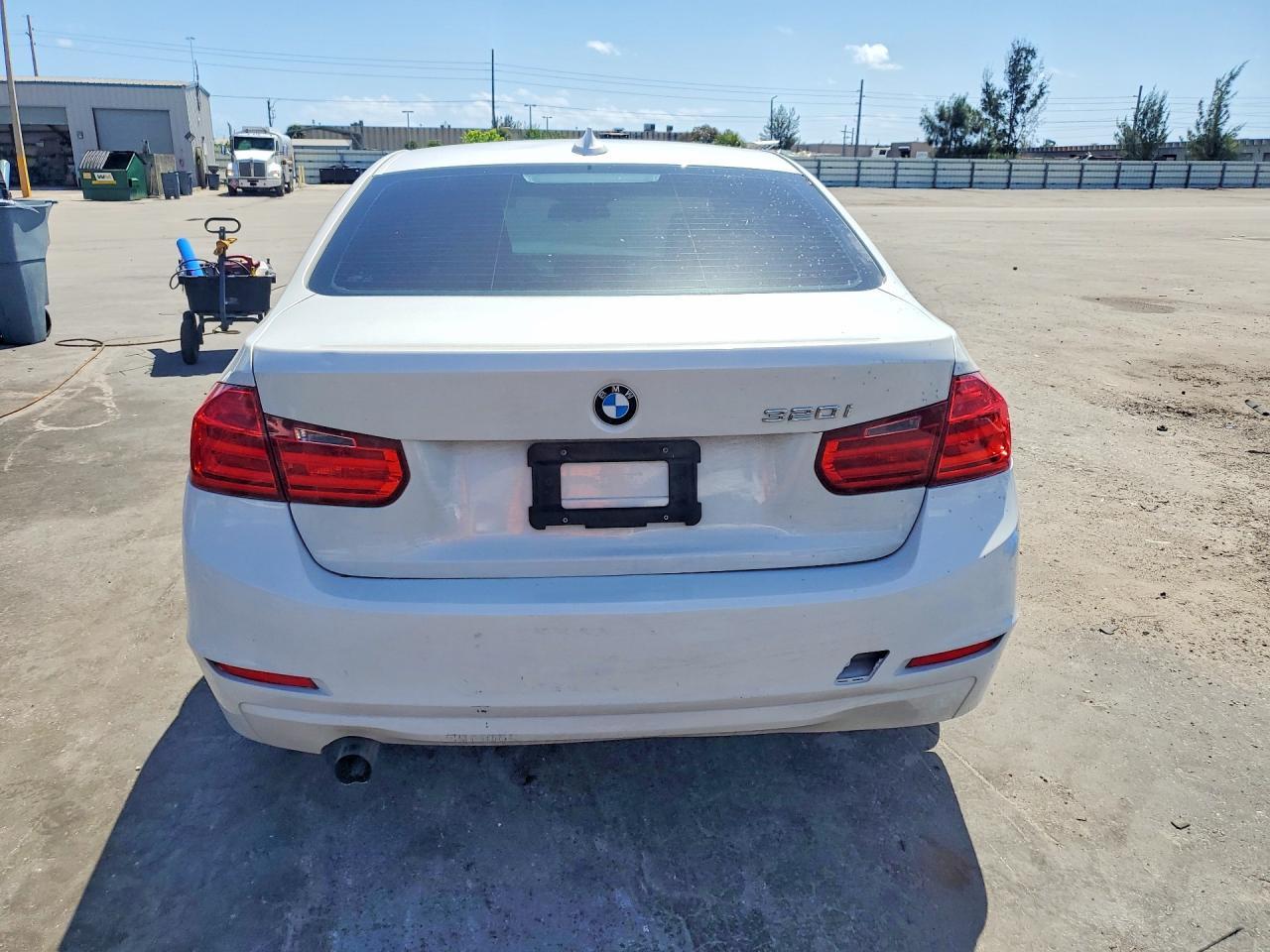 2014 BMW 320 I - Фото 6