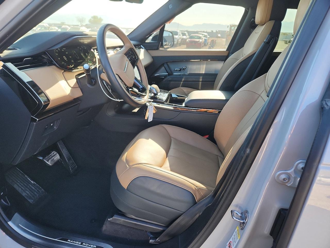 2025 Land Rover Range Rover Sport Dynamic Se - Image 7
