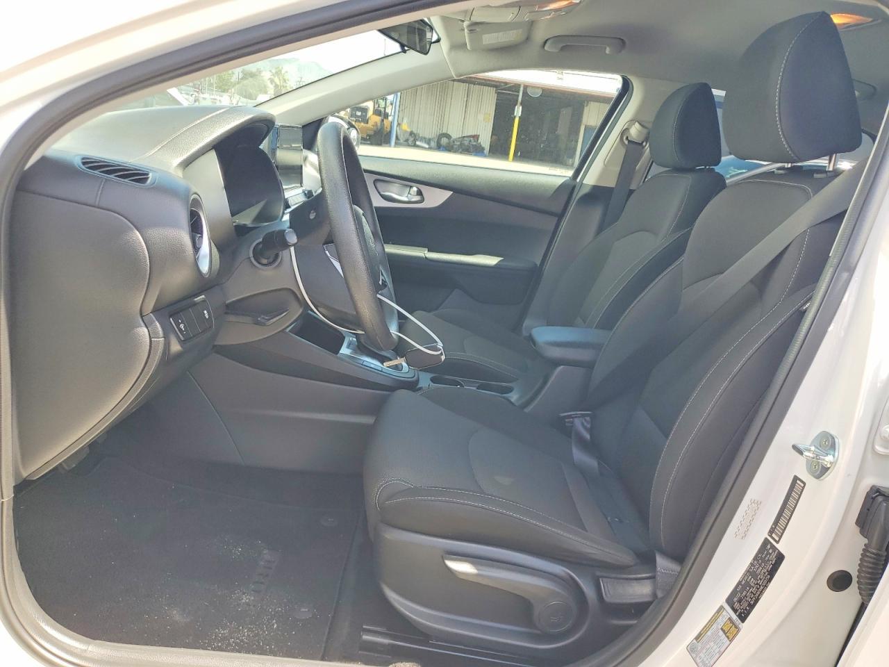 2022 Kia Forte Lxs - Фото 7