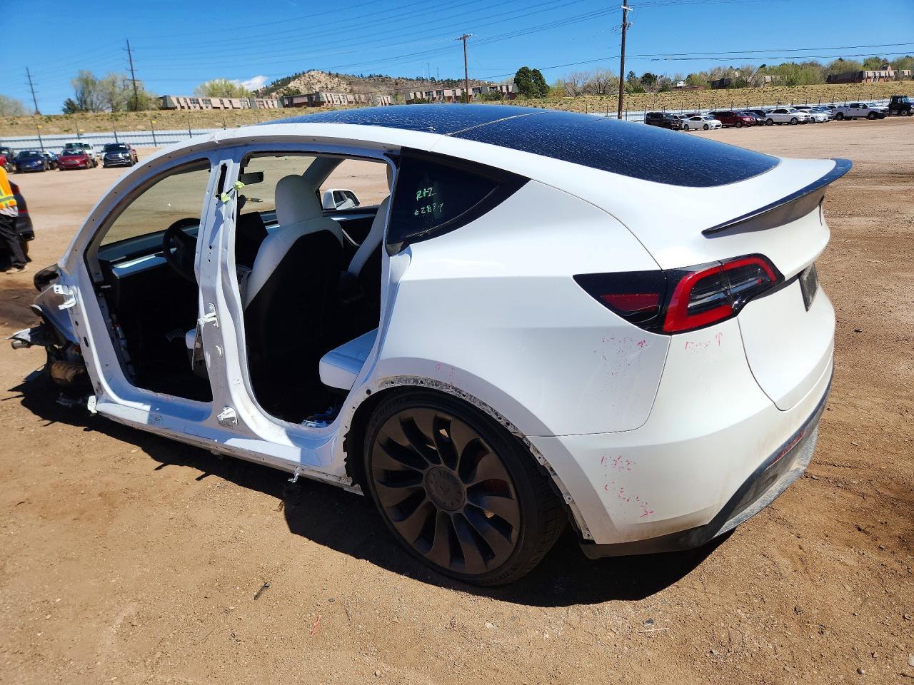 2023 Tesla Model Y - Фото 2