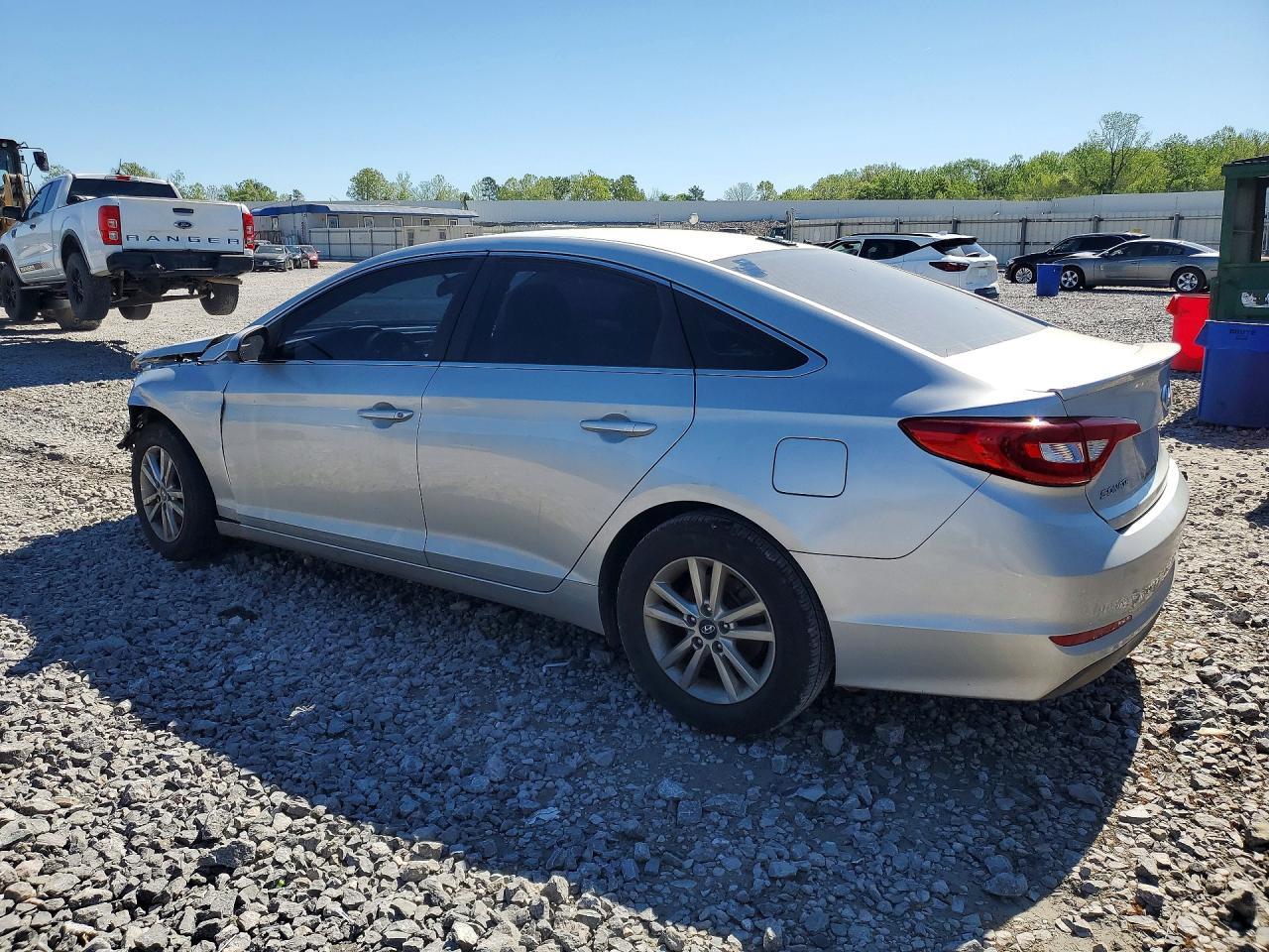 2017 Hyundai Sonata Base - Фото 2