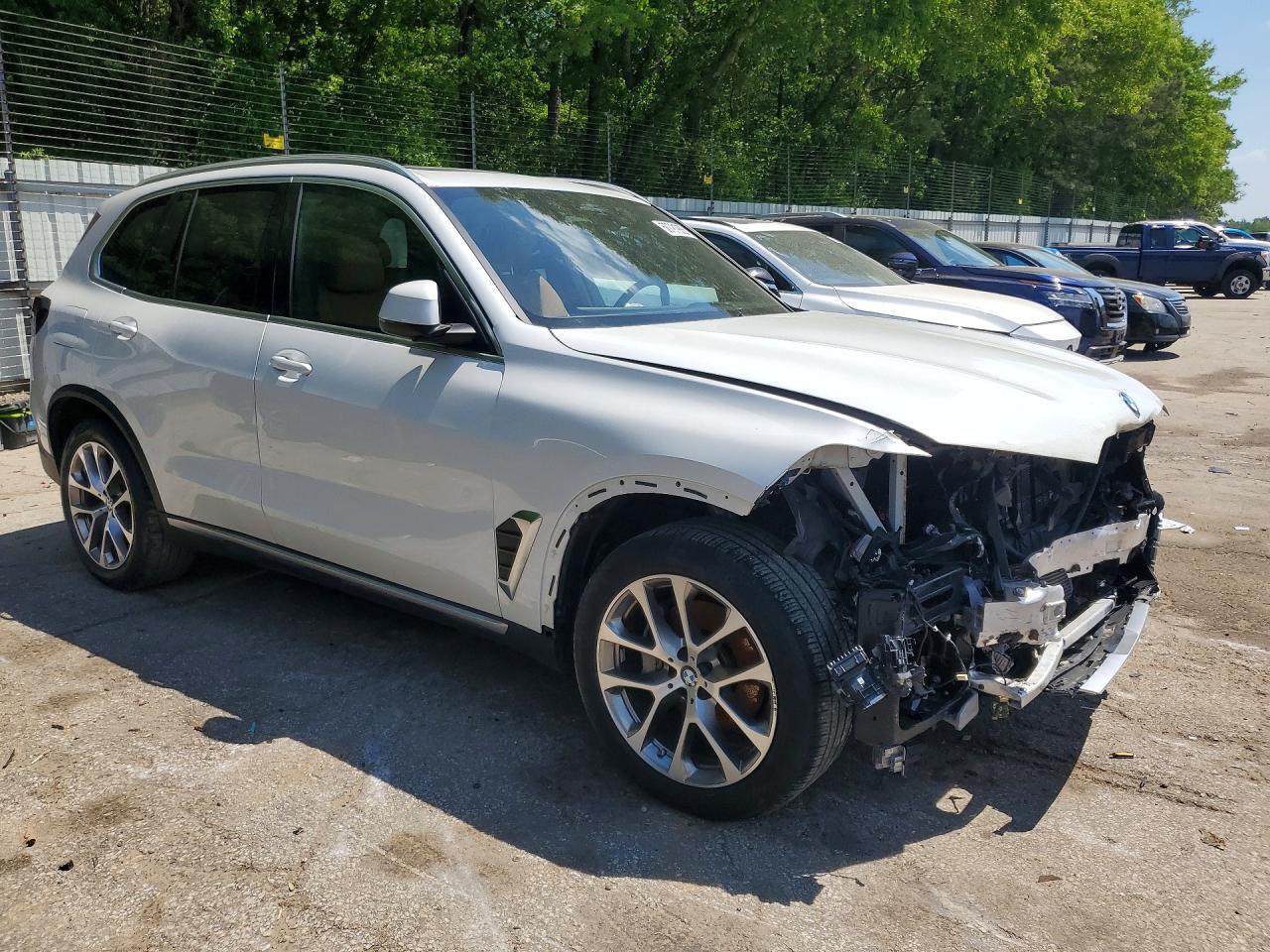 2025 BMW X5 xDrive40I - Фото 4