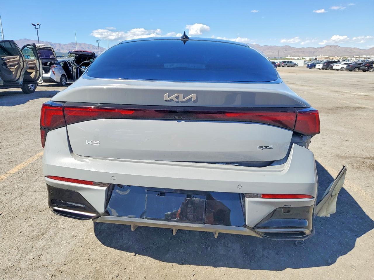2025 Kia K5 Gt-Line - Image 6