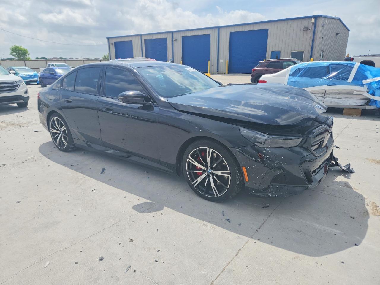 2025 BMW I5 M60 - Фото 4