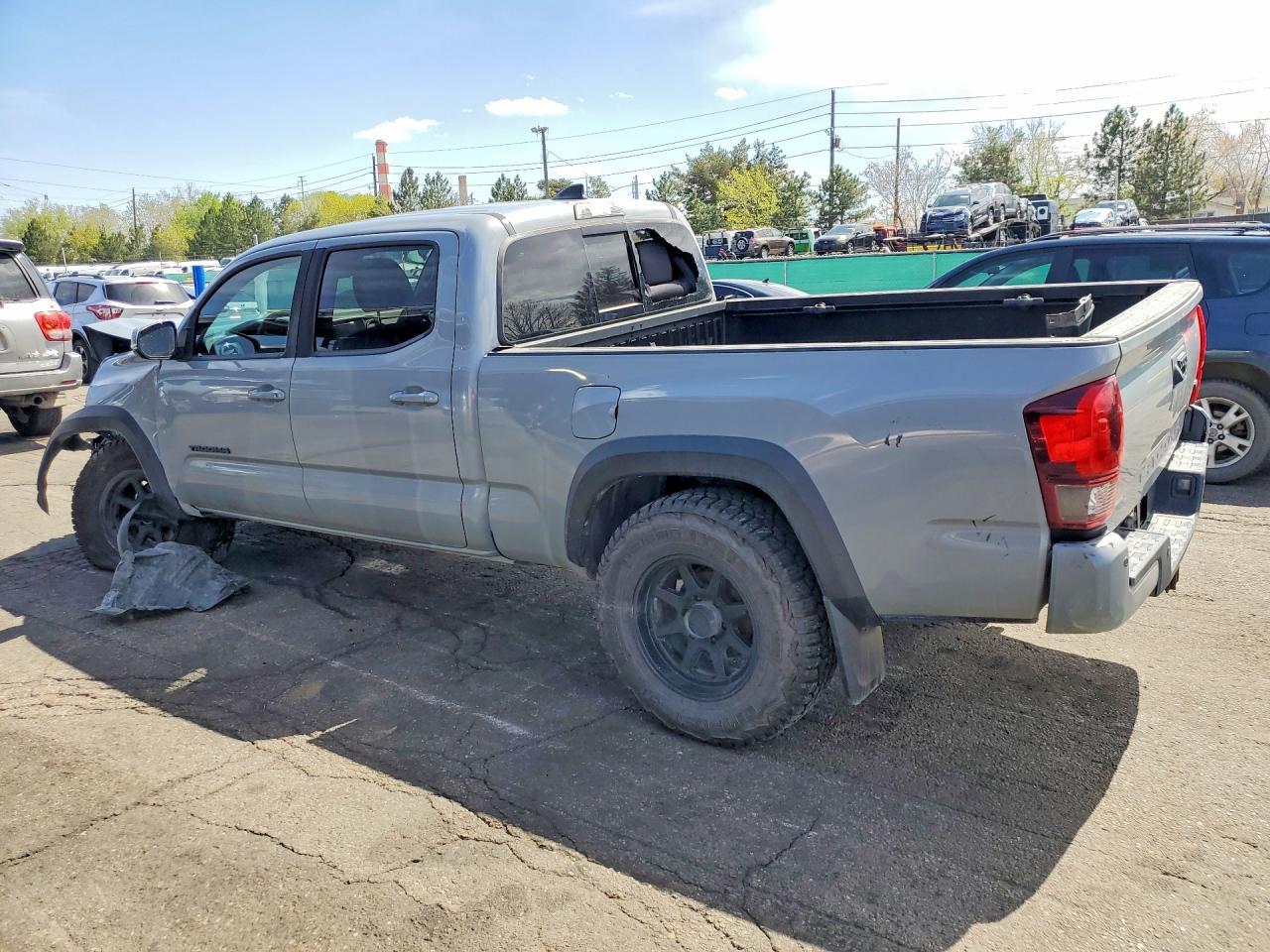 2019 Toyota Tacoma Trd Off-Road - Image 2