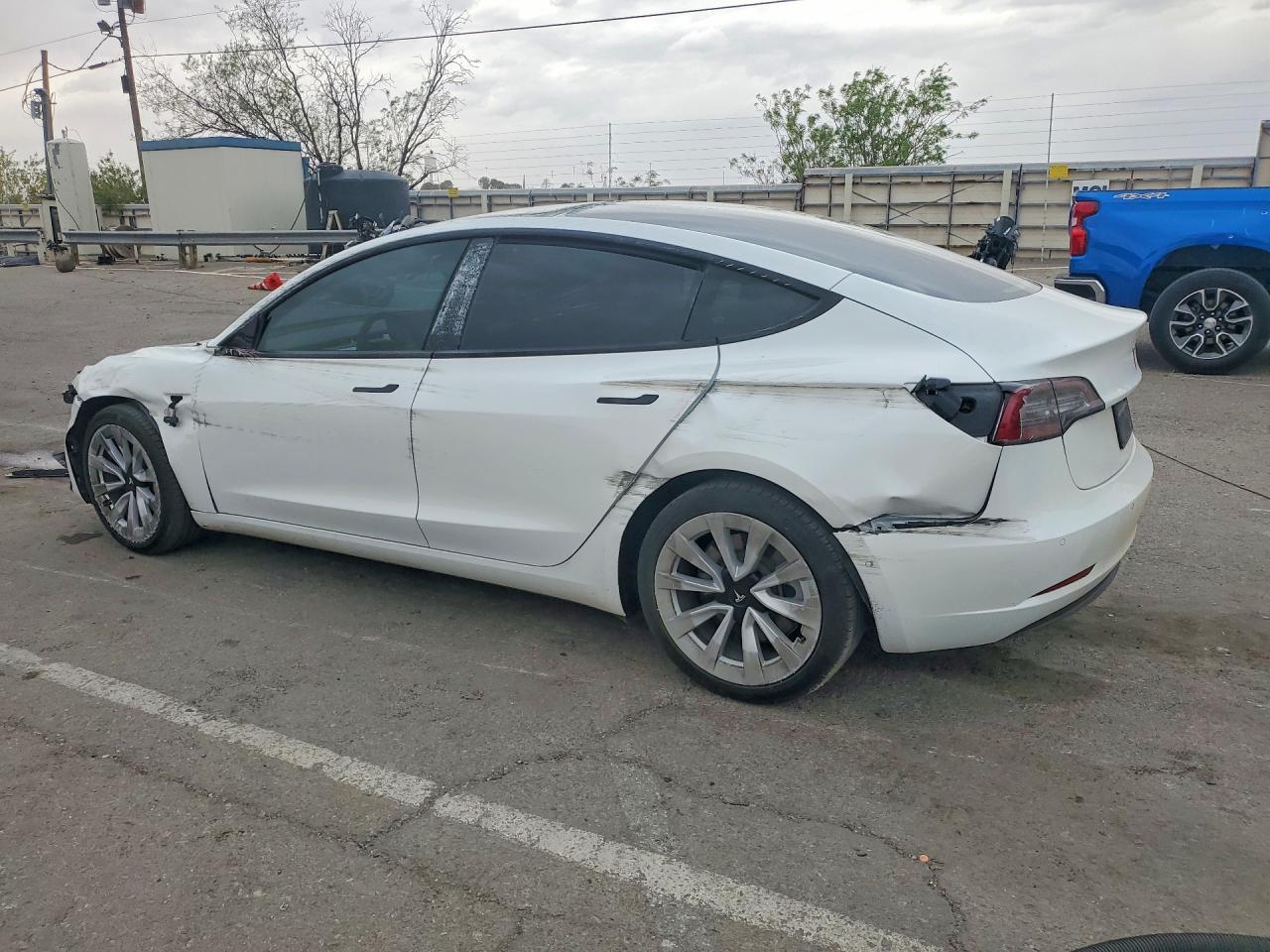 2022 Tesla Model 3 - Image 2
