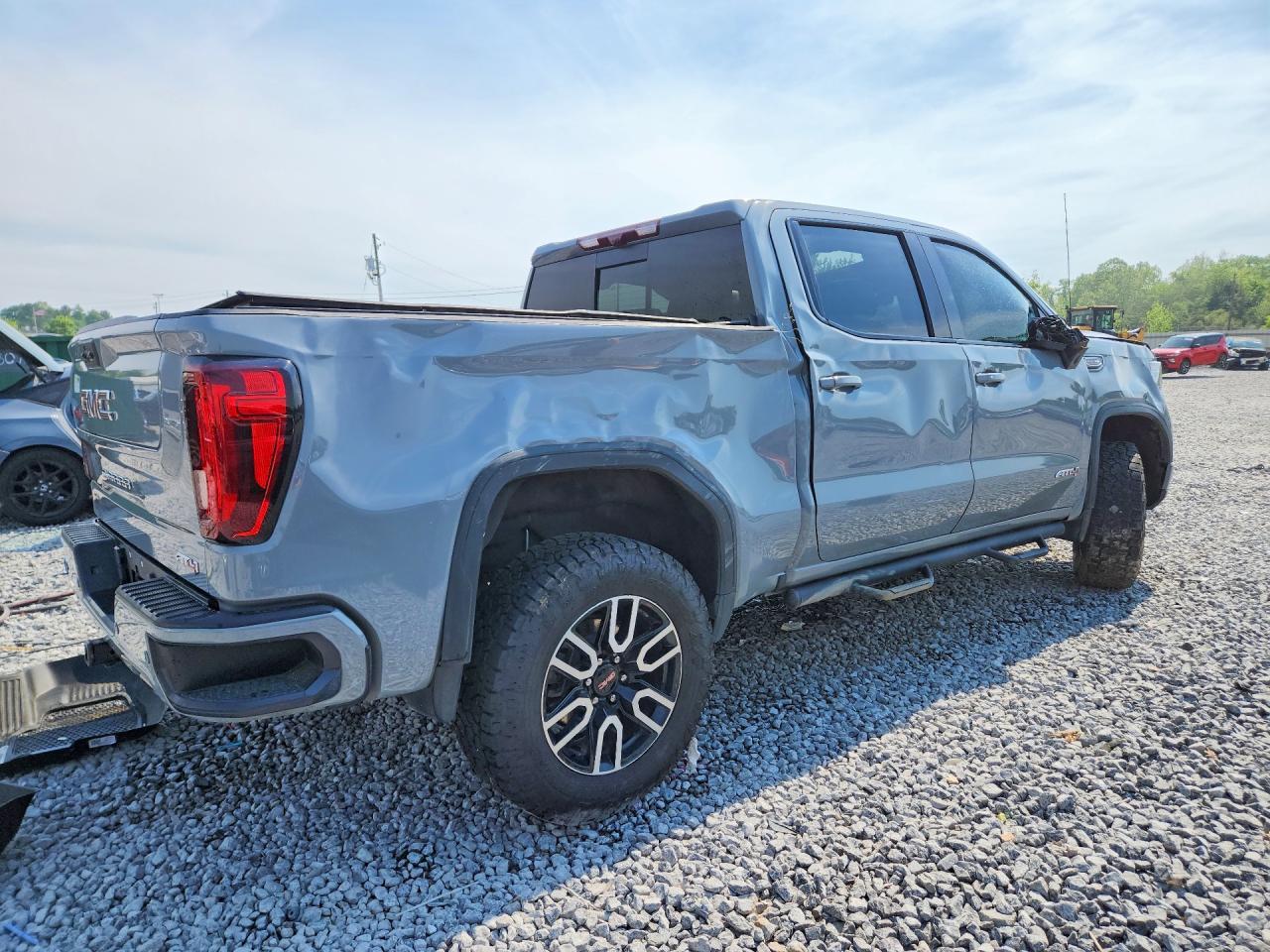 2024 GMC Sierra K1500 At4 - Фото 3