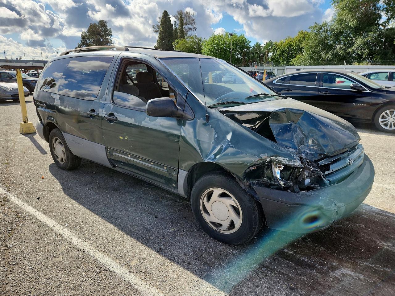 2000 Toyota Sienna Le - Фото 4