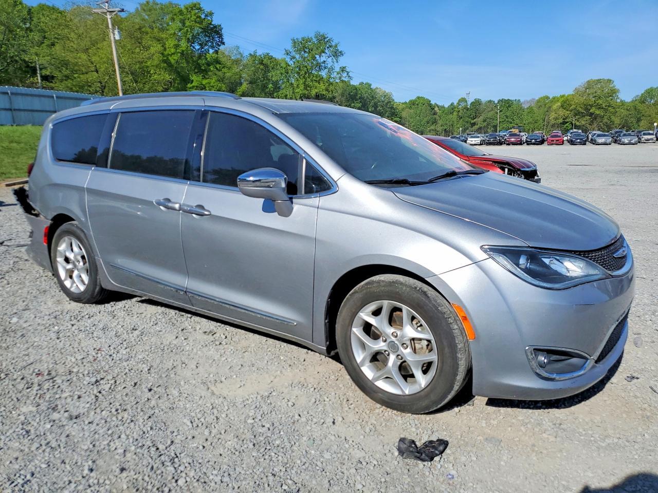 2019 Chrysler Pacifica - Image 4