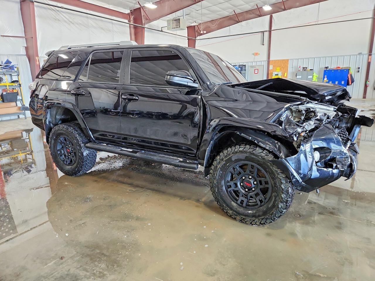 2018 Toyota 4Runner Sr5 - Image 4