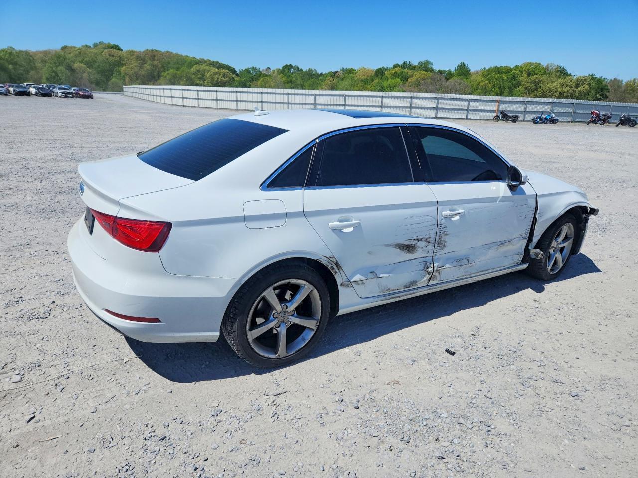 2015 Audi A3 Premium - Фото 3