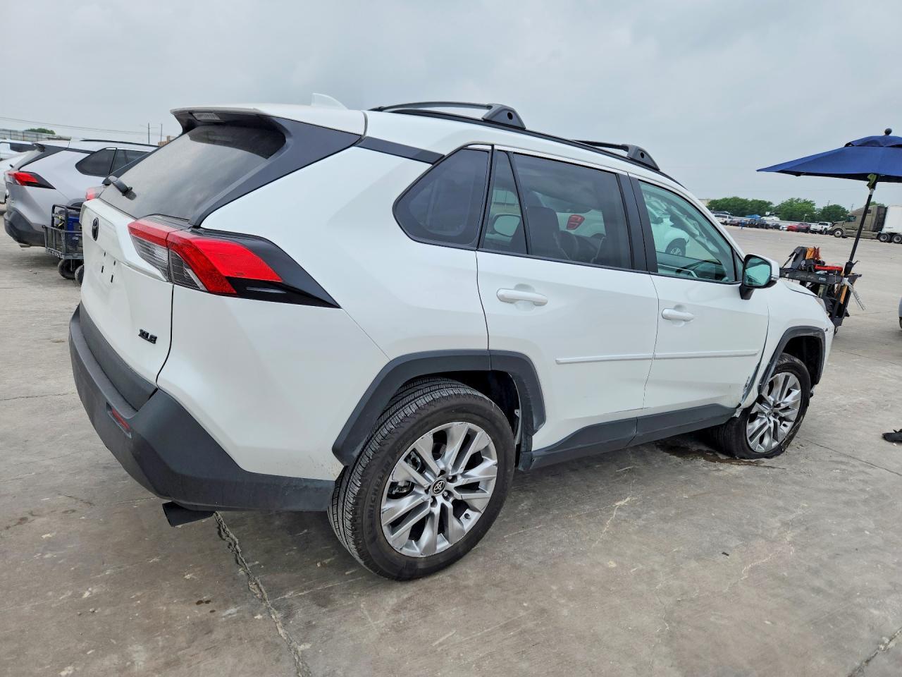 2025 Toyota Rav4 Xle Premium - Фото 3