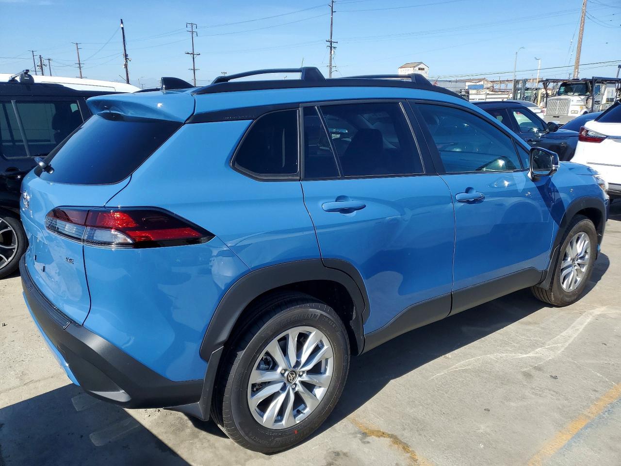 2026 Toyota Corolla Cross Le - Image 3
