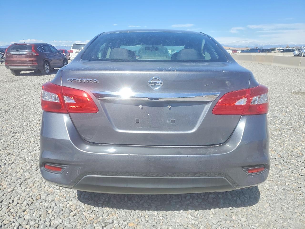 2018 Nissan Sentra S - Фото 6