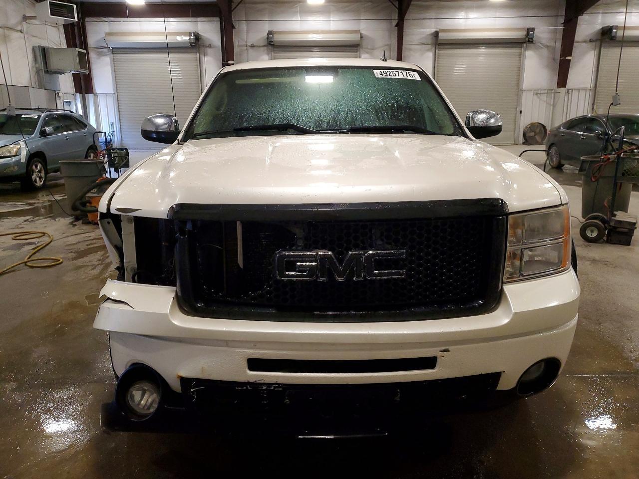 2011 GMC Sierra K1500 Denali - Image 5