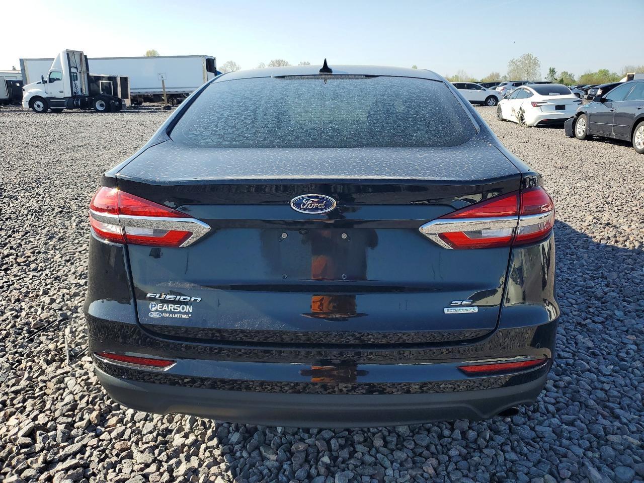 2020 Ford Fusion Se - Фото 6