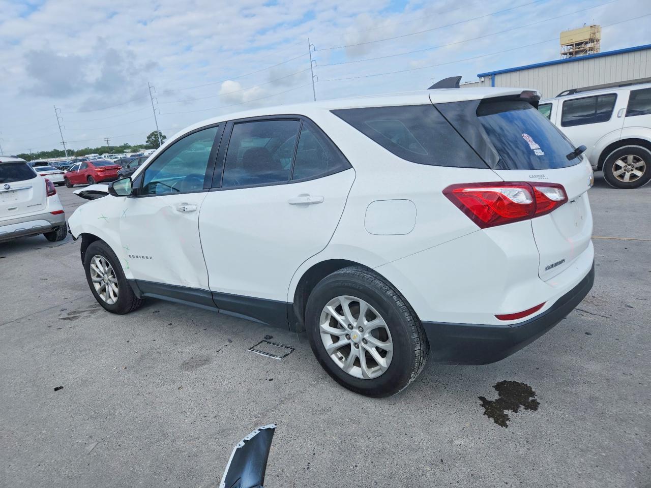 2019 Chevrolet Equinox Ls - Image 2