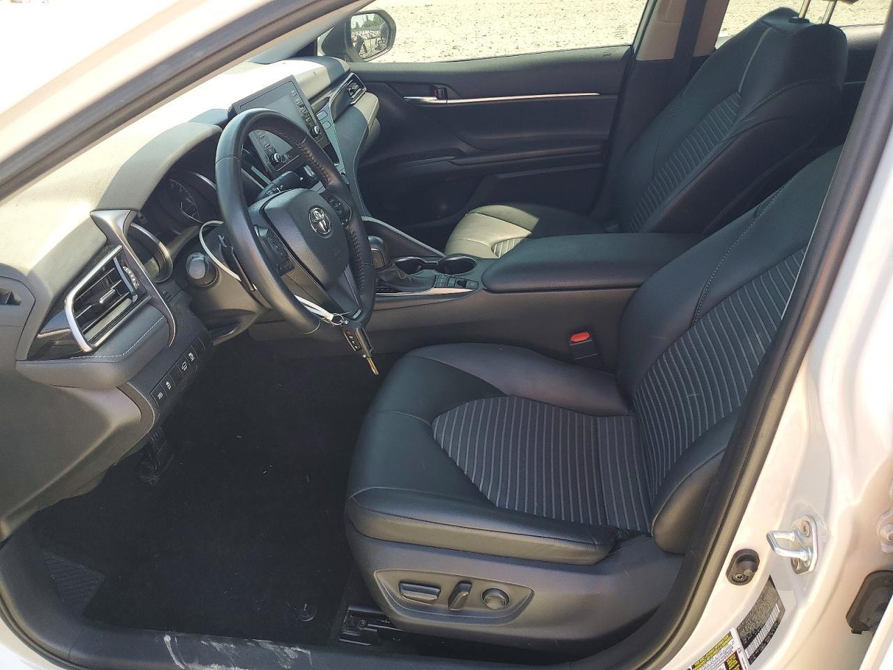 2023 Toyota Camry Se - Image 7