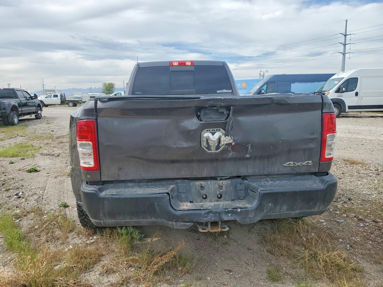 2022 Ram 3500 - Фото 6