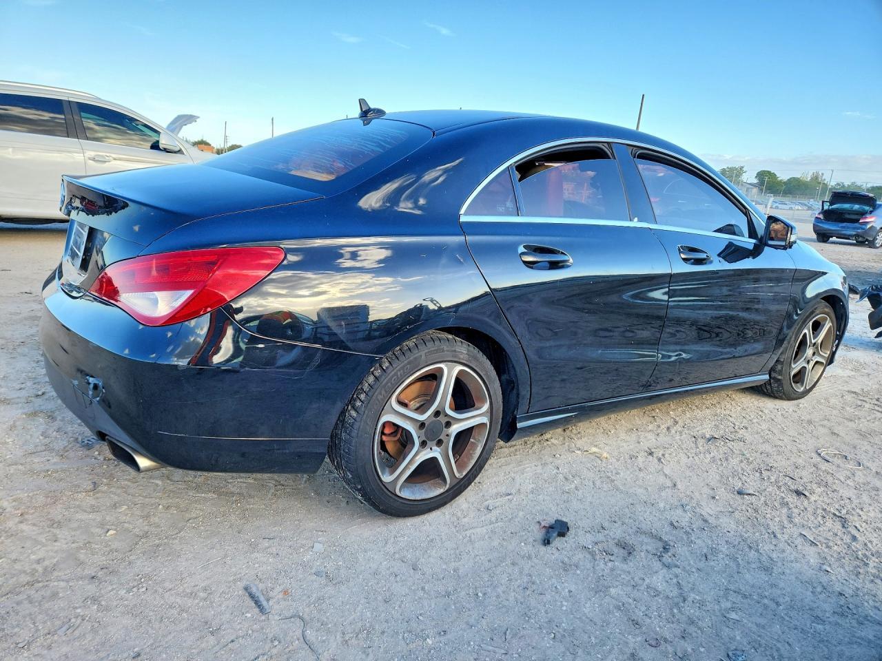 2014 Mercedes-Benz Cla 250 - Фото 3