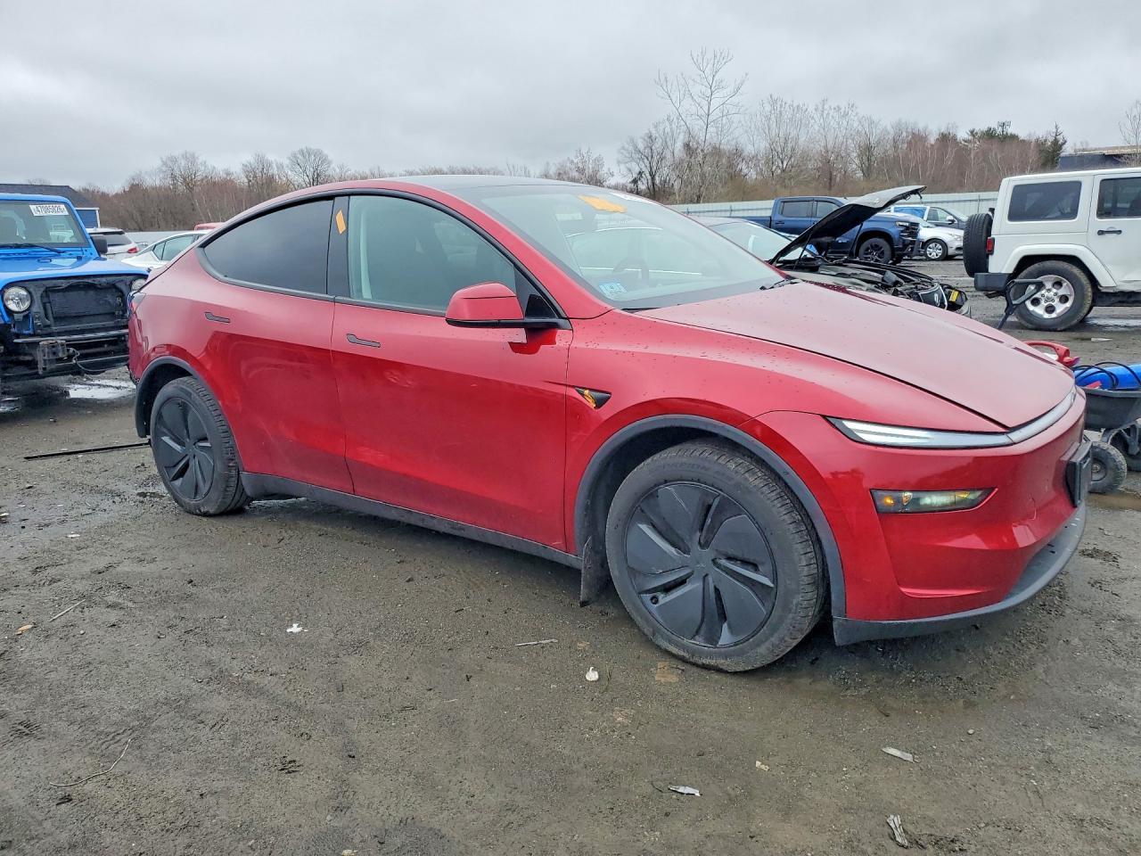 2026 Tesla Model Y - Фото 4