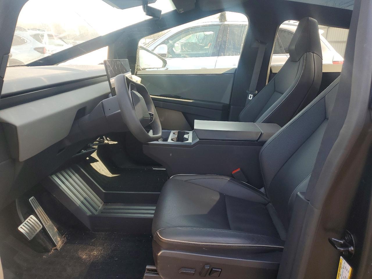 2024 Tesla Cybertruck - Фото 7