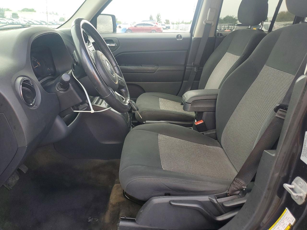 2014 Jeep Patriot Latitude - Фото 7