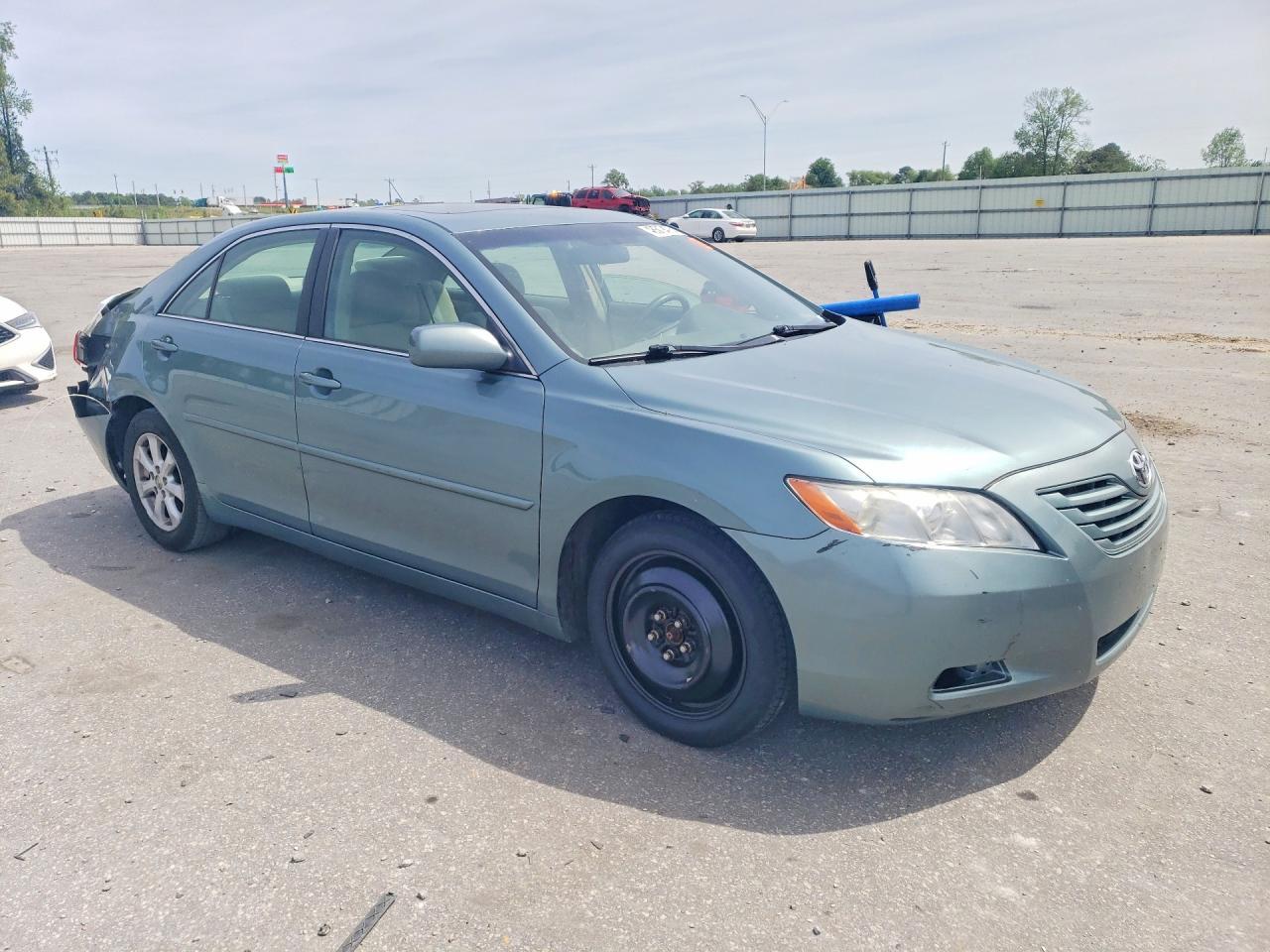 2009 Toyota Camry Le - Image 4