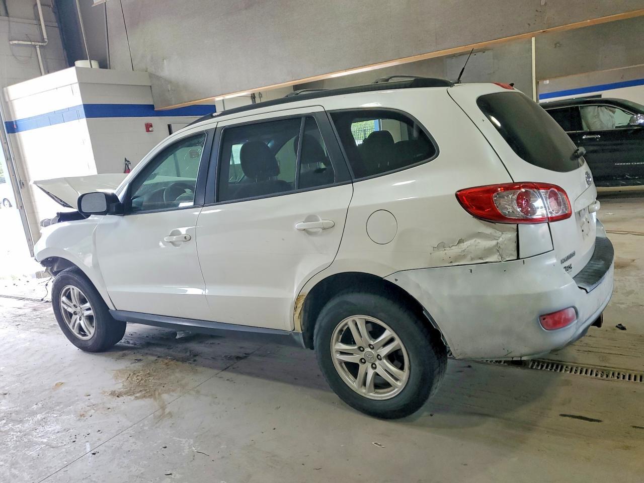 2011 Hyundai Santa Fe Gls - Image 2