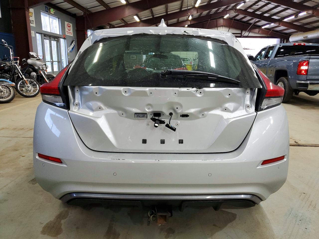 2023 Nissan Leaf S - Фото 6
