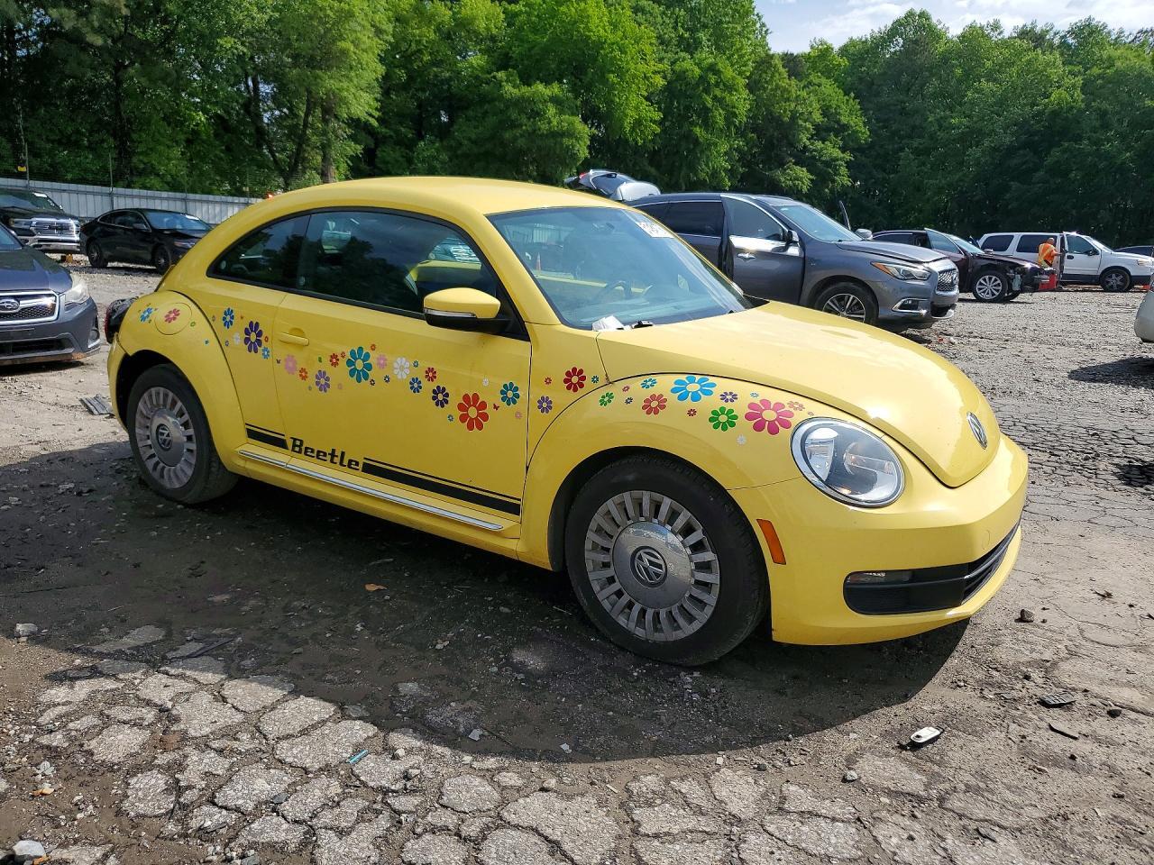 2014 Volkswagen Beetle - Image 4