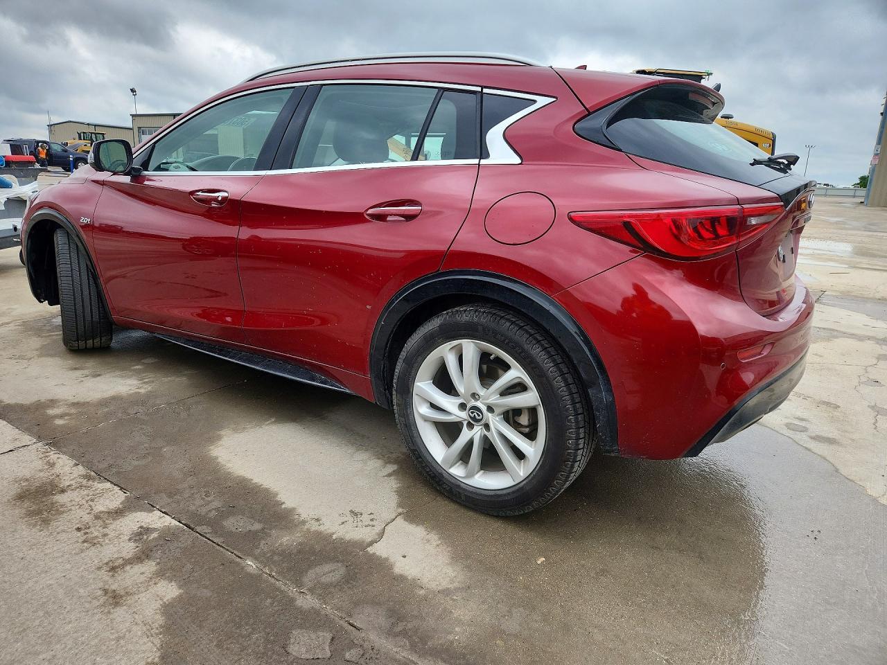 2019 Infiniti Qx30 Luxe - Фото 2