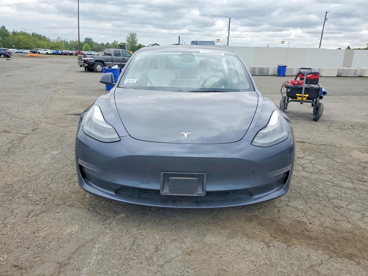 2022 Tesla Model 3 - Image 5