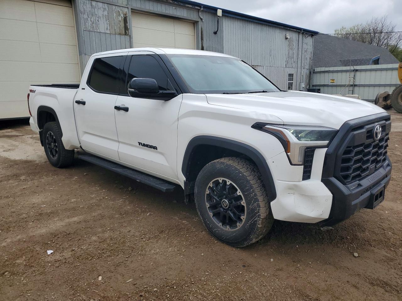 2022 Toyota Tundra Crewmax Sr5 - Фото 4