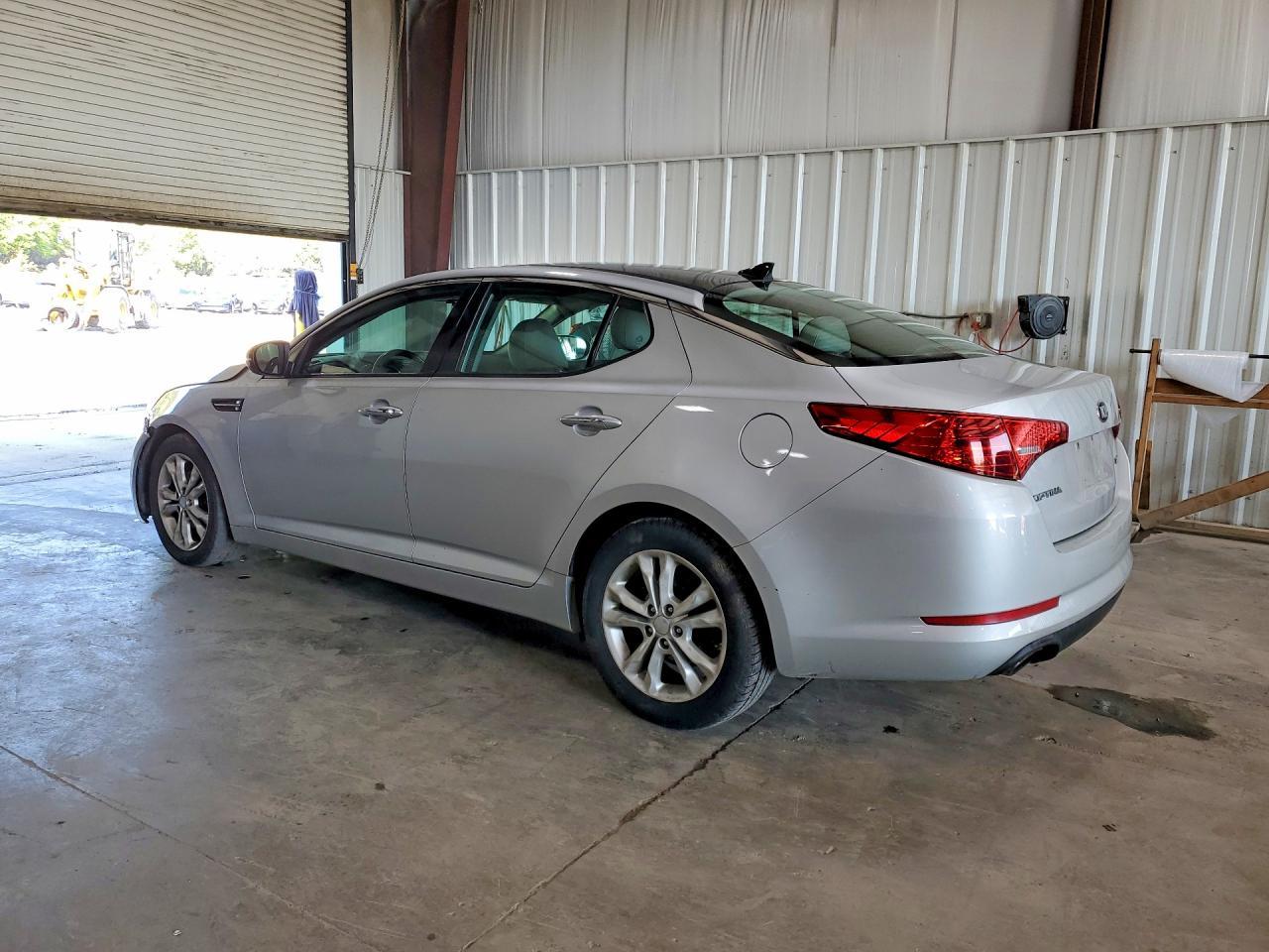 2013 Kia Optima Ex - Image 2