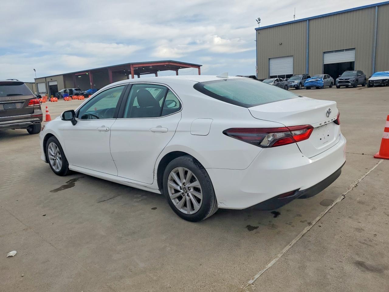 2022 Toyota Camry Le - Image 2
