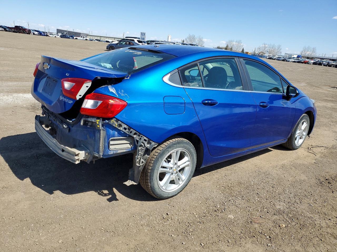 2018 Chevrolet Cruze Lt - Image 3